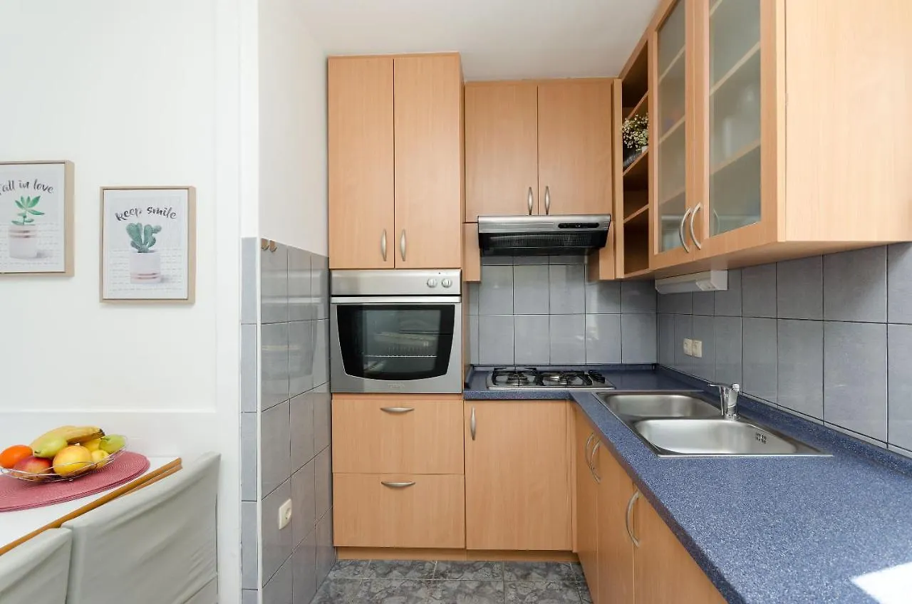 Apartment Andrej Rab Town 0*,  Croatia